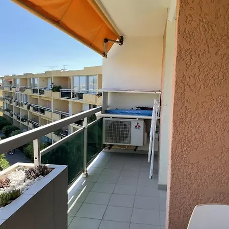 Апартаменты - 25m2 Avec Balcon - 4p *