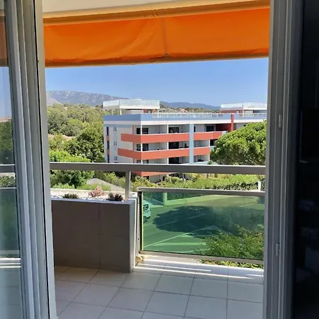 - 25m2 Avec Balcon - 4p Апартаменты *