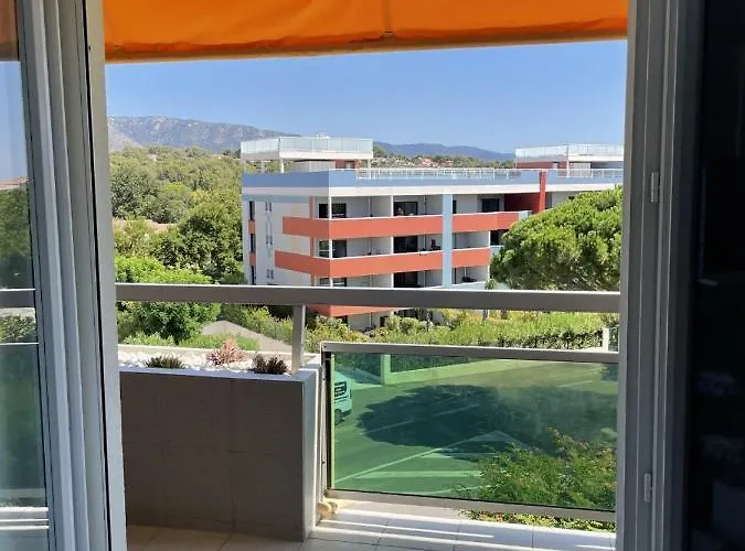 - 25m2 Avec Balcon - 4p Appartement *