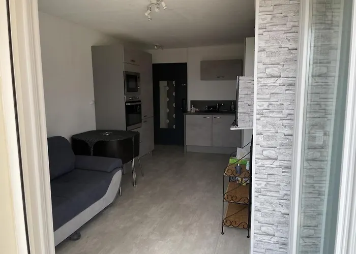 - 25m2 Avec Balcon - 4p Appartement *