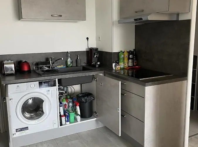 - 25m2 Avec Balcon - 4p * Bormes-les-Mimosas